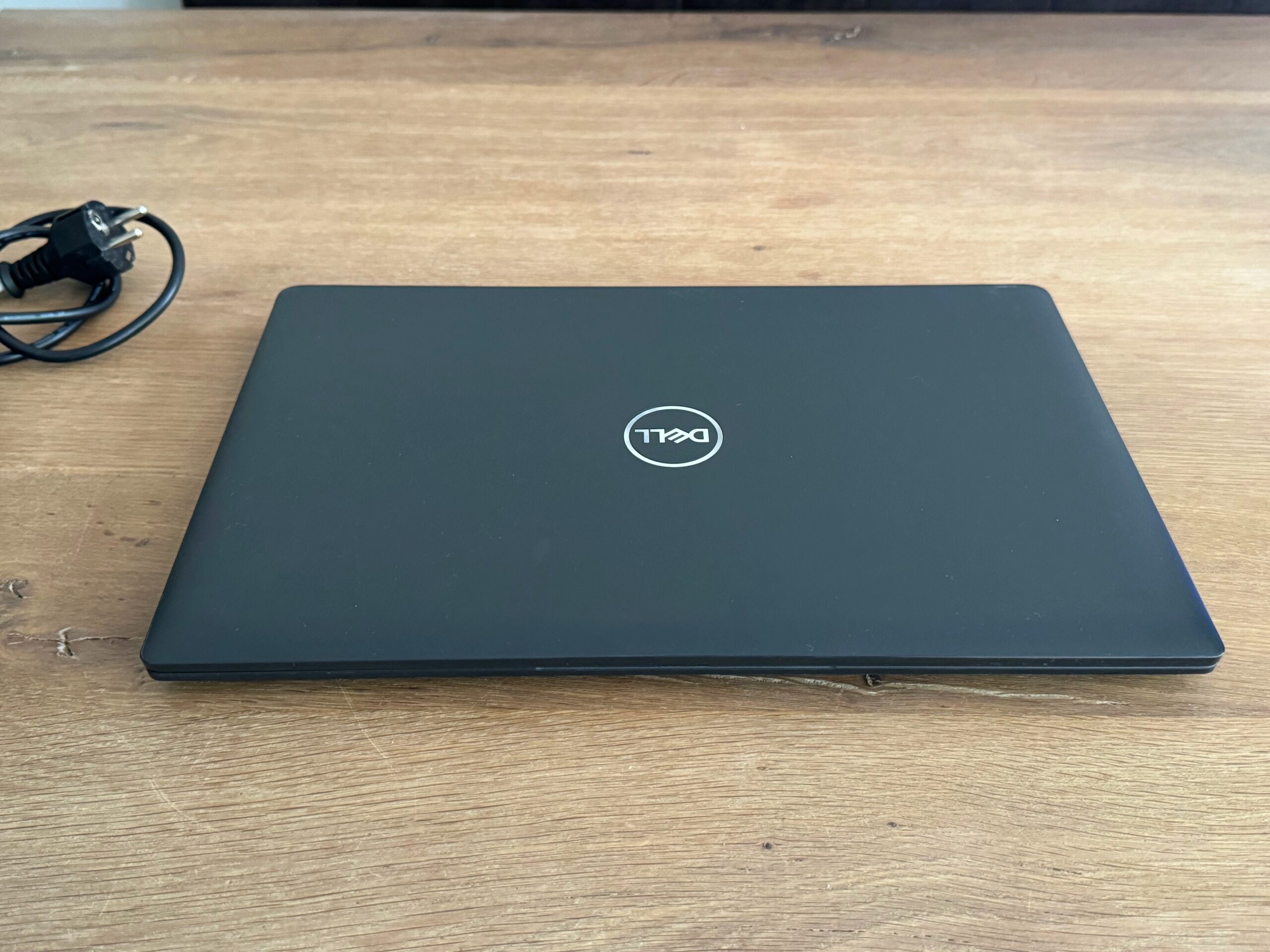 Dell Latitude 3520 i5-11th 8GB 256GB 15″ – \_ MENEER LAPTOP