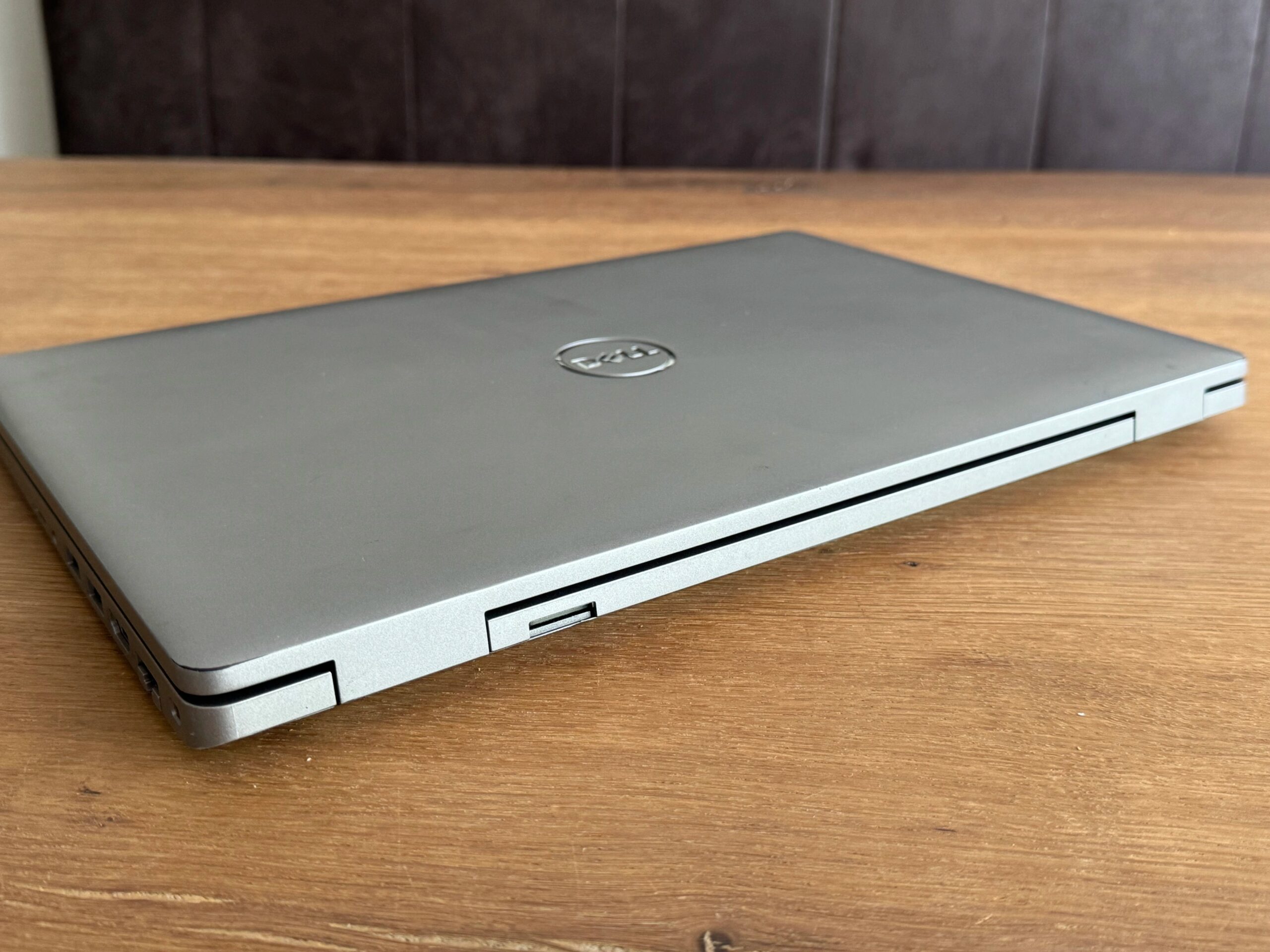 Dell Latitude 5520 i5-11th 8GB 256GB 15″ – \_ MENEER LAPTOP