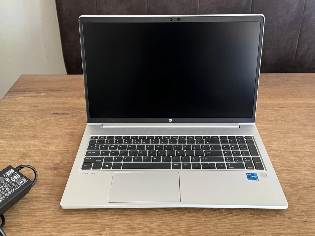 HP ProBook 650G8 i5-11th 16GB 256GB 15″ – \_ MENEER LAPTOP