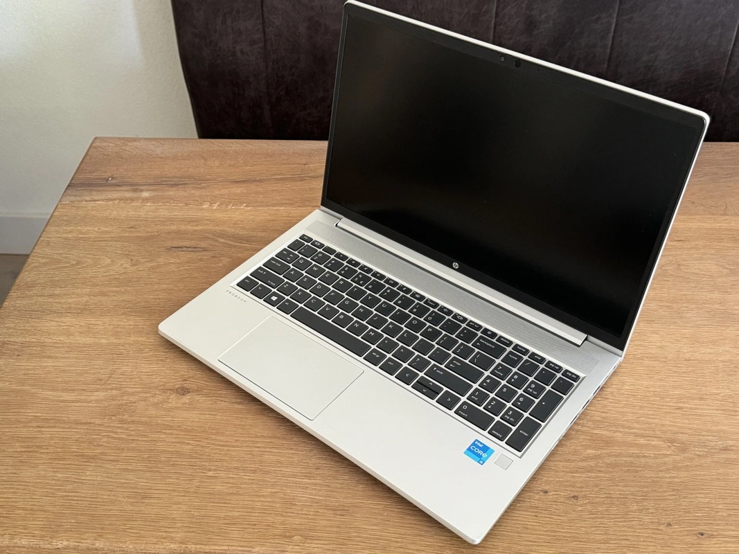 HP ProBook 650G8 i5-11th 16GB 256GB 15″ – \_ MENEER LAPTOP